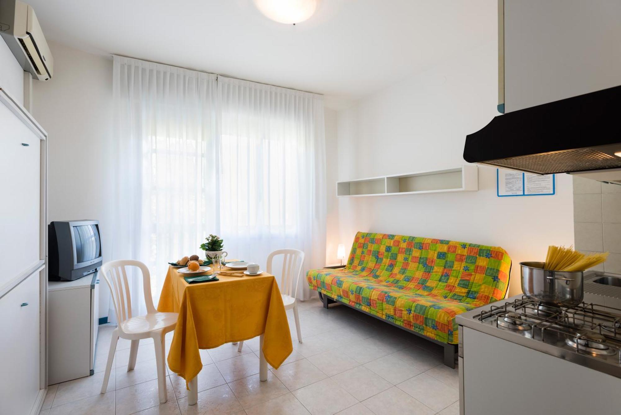 Aparthotel Pineda Bibione Bagian luar foto