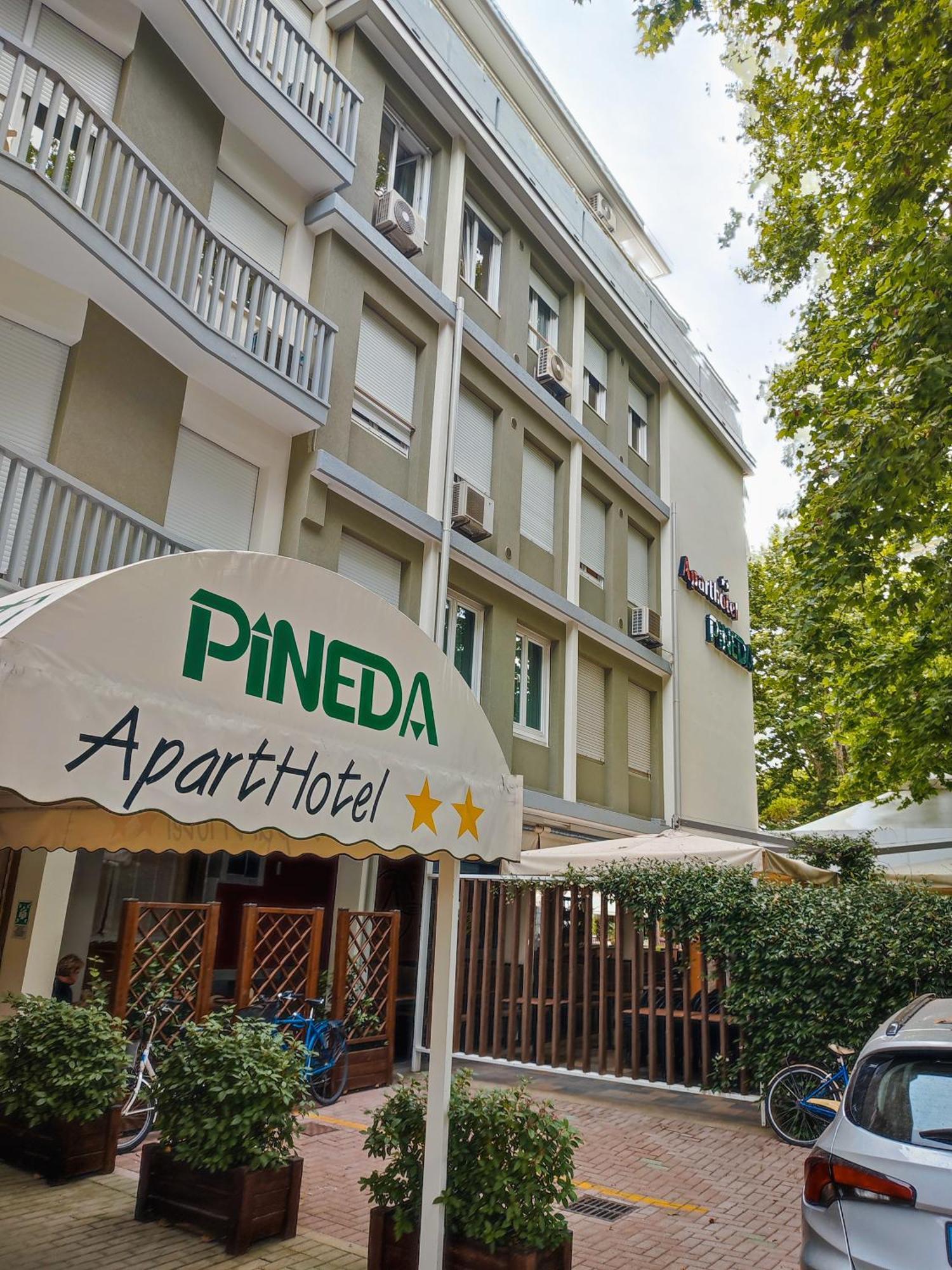 Aparthotel Pineda Bibione Bagian luar foto